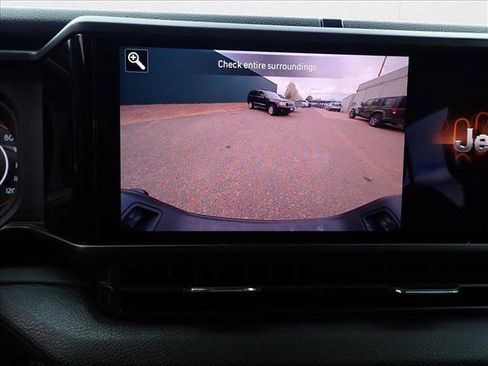 New 2025 Jeep Gladiator Sport image 15