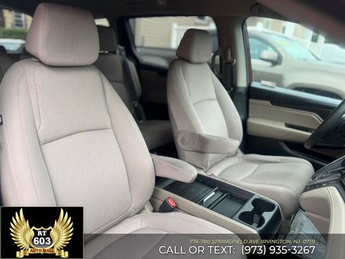 Used 2021 Honda Odyssey EX image 17