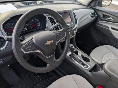 Used 2020 Chevrolet Equinox LS image 24