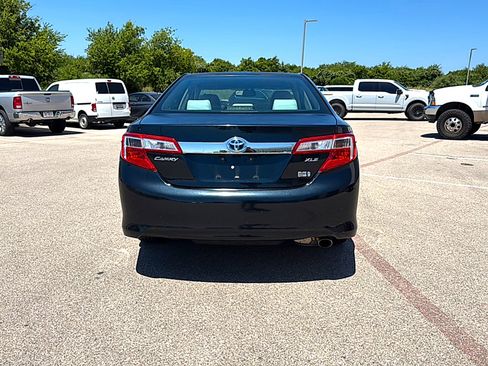 Used 2012 Toyota Camry XLE FWD image 6