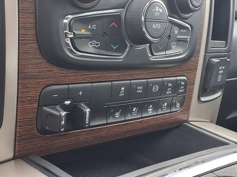 Used 2018 RAM 2500 Laramie w/ Convenience Group image 14