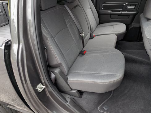 Used 2024 RAM 2500 Big Horn w/ Night Edition AWD/4WD image 19