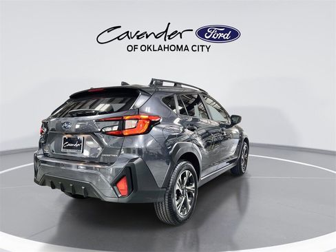 Used 2025 Subaru Crosstrek 2.0i Premium image 8