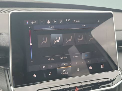 New 2026 Jeep Compass Latitude image 32