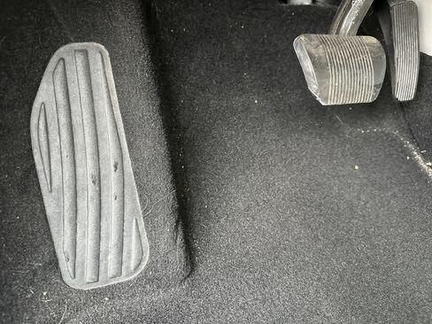 Used 2019 Chrysler Pacifica Limited image 16