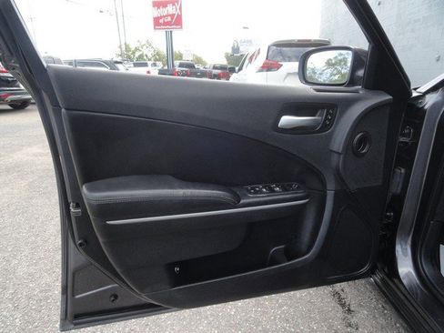 Used 2019 Dodge Charger SXT w/ Leather Interior Group image 19