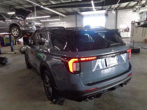 Certified 2025 Ford Explorer ST AWD/4WD image 4