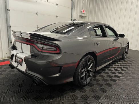 Used 2022 Dodge Charger R/T RWD image 4