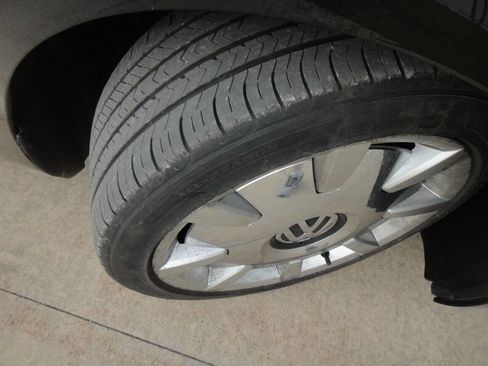 Used 2012 Volkswagen Beetle 2.5 image 16