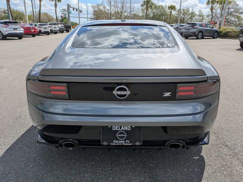 Certified 2025 Nissan Z Performance w/ Floor Mat Package RWD image 5