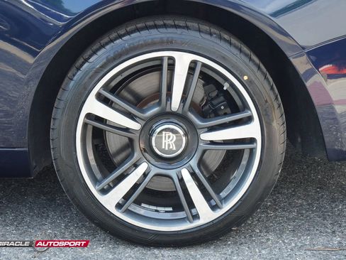 Used 2015 Rolls-Royce Wraith image 11