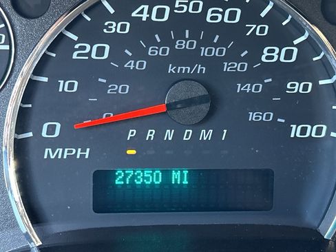 Used 2024 GMC Savana 2500 w/ Driver Convenience Package image 16