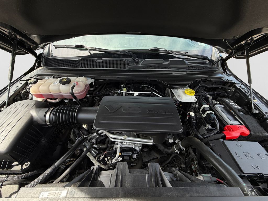 Used 2025 RAM 1500 Big Horn AWD/4WD image 24