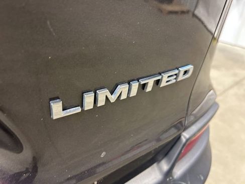 Used 2020 Jeep Cherokee Limited image 8