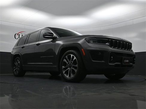 Used 2022 Jeep Grand Cherokee L Overland w/ Advanced Protech Group III image 26