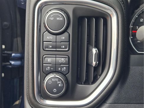 Used 2021 Chevrolet Silverado 1500 LT Trail Boss AWD/4WD image 19