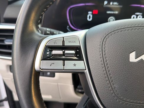 Used 2025 Kia Telluride S FWD image 21