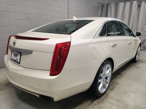 Used 2013 Cadillac XTS Premium image 2