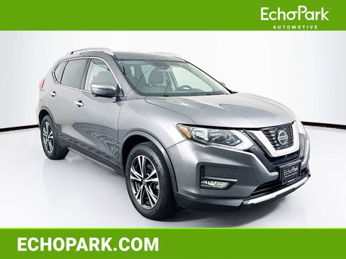 Used 2019 Nissan Rogue SV w/ Premium Package FWD image 1