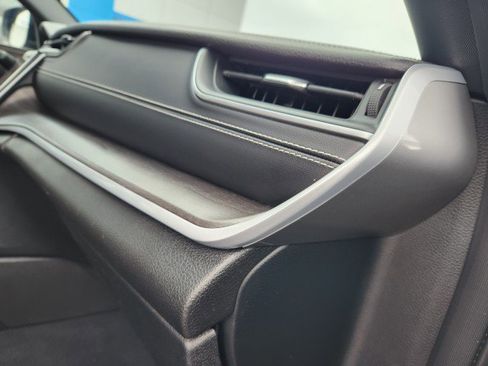 Used 2024 Jeep Grand Cherokee Limited image 14