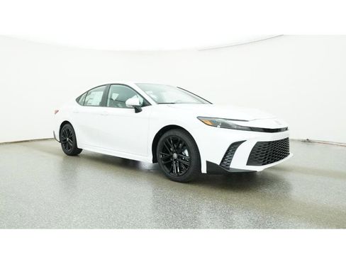 New 2026 Toyota Camry SE image 29