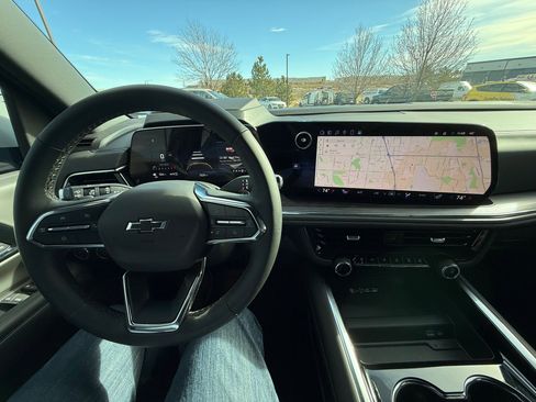 Used 2025 Chevrolet Tahoe Z71 w/ Z71 Off-Road Package image 16