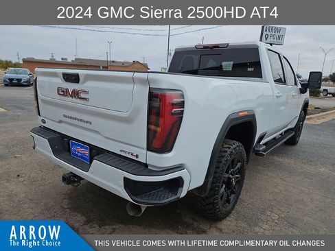 Used 2024 GMC Sierra 2500 AT4 w/ AT4 Preferred Package image 12
