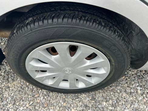 Used 2018 Nissan Versa SV FWD image 19