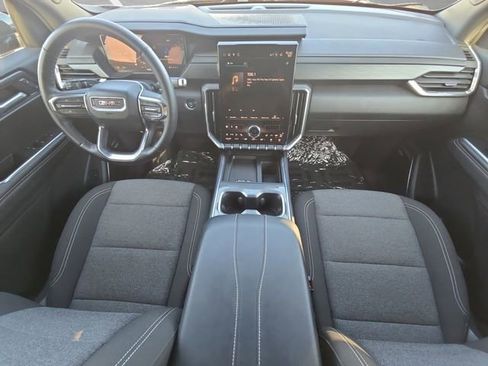 Used 2025 GMC Acadia Elevation image 20