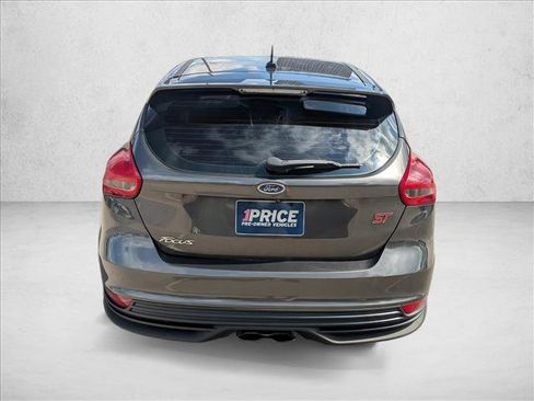Used 2018 Ford Focus ST FWD image 6