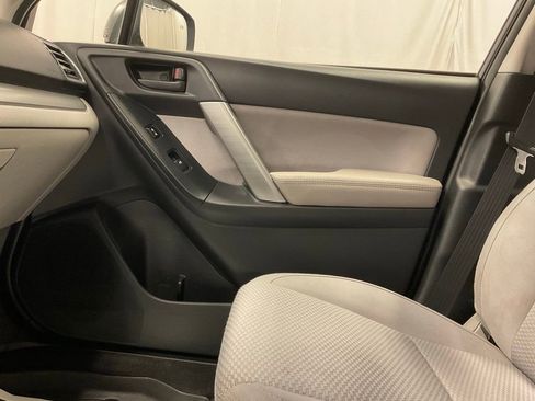 Used 2016 Subaru Forester 2.5i w/ Popular Package #2 image 20