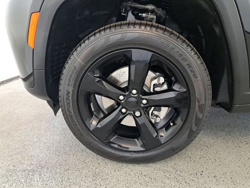 New 2026 Jeep Grand Cherokee L Limited w/ Limited Altitude Package RWD image 8