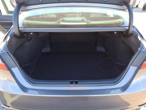 Used 2023 Toyota Camry SE image 13