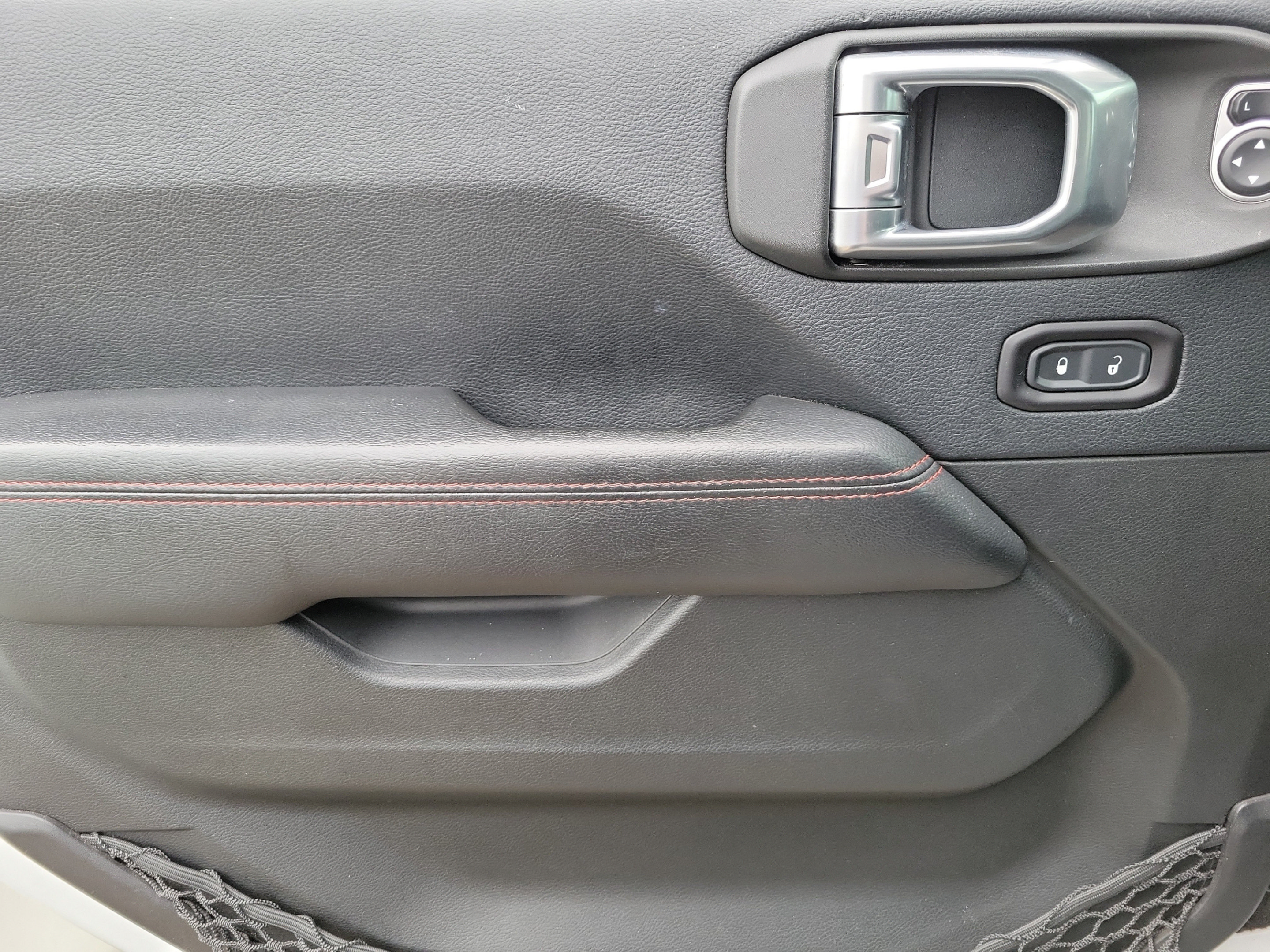 Used 2018 Jeep Wrangler Unlimited Rubicon AWD/4WD image 12