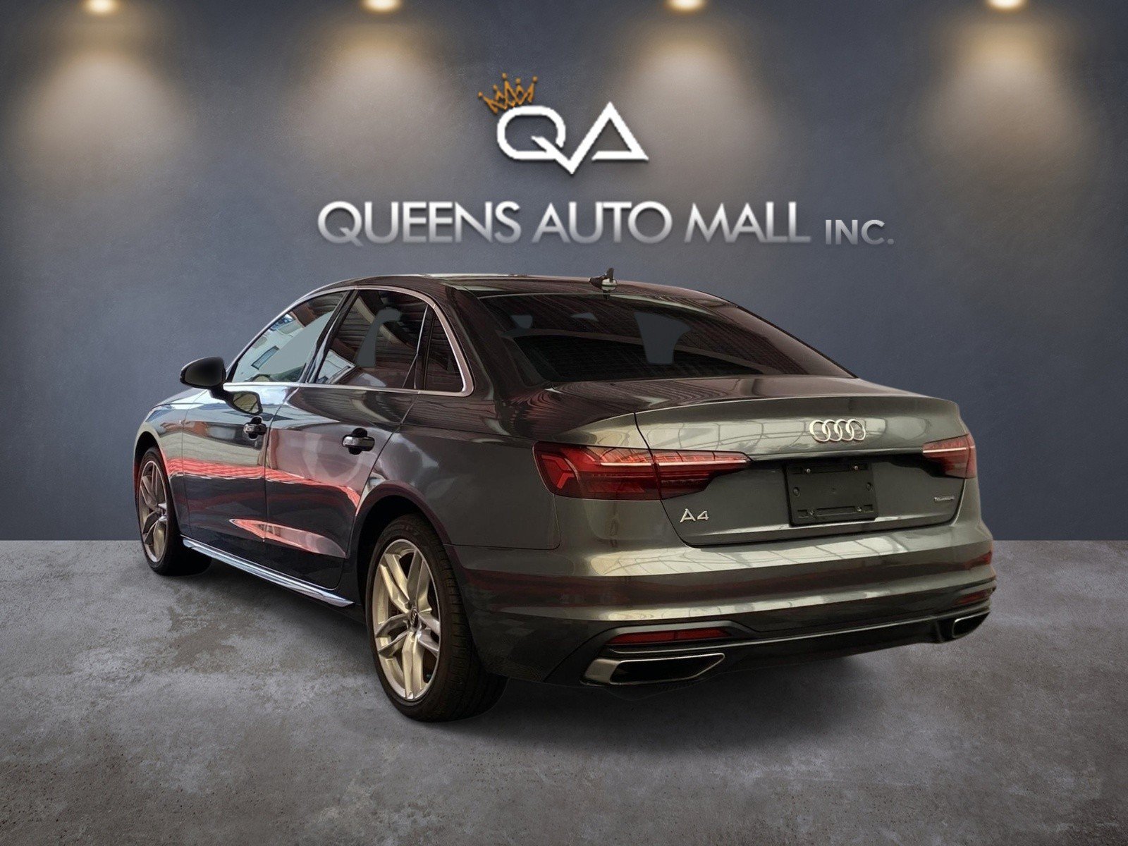 Used 2020 Audi A4 2.0T Premium w/ Convenience Package AWD/4WD image 4