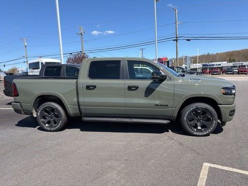 New 2026 RAM 1500 4x4 Crew Cab image 2