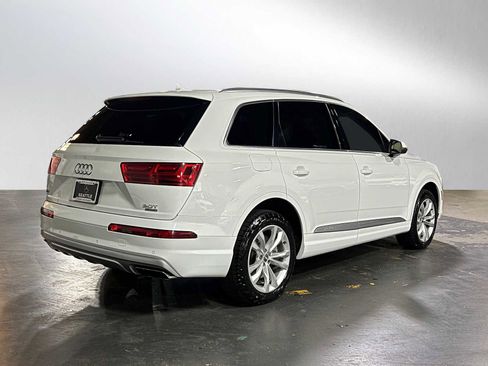 Used 2017 Audi Q7 3.0T Premium Plus w/ Premium Plus Package AWD/4WD image 3