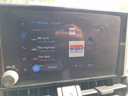 Used 2025 Toyota RAV4 XLE w/ Convenience Package FWD image 24