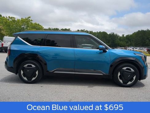 Used 2024 Kia EV9 Land image 5