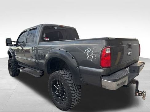 Used 2015 Ford F350 Lariat w/ Chrome Package image 9