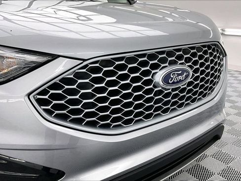Certified 2024 Ford Edge SEL w/ Convenience Package AWD/4WD image 28