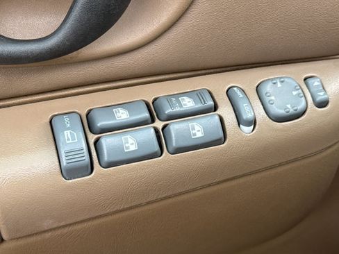 Used 2002 Chevrolet Blazer LS w/ Preferred Equipment Group AWD/4WD image 13