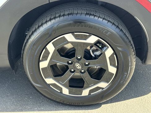 Certified 2025 Hyundai Santa Fe SEL image 30