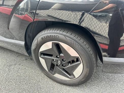 Used 2024 Hyundai Kona SEL FWD image 6