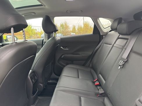 Used 2024 Hyundai Kona Limited image 9