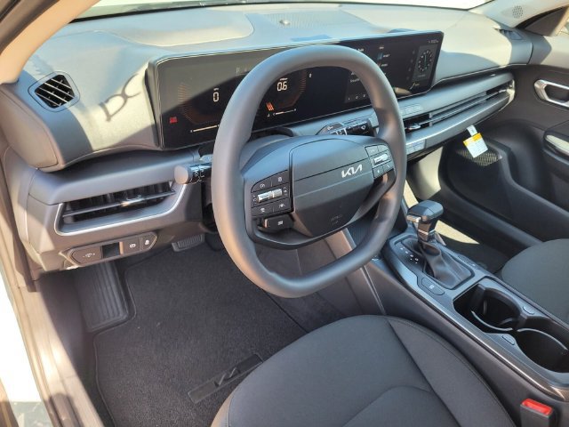 New 2026 Kia K4 FWD image 9