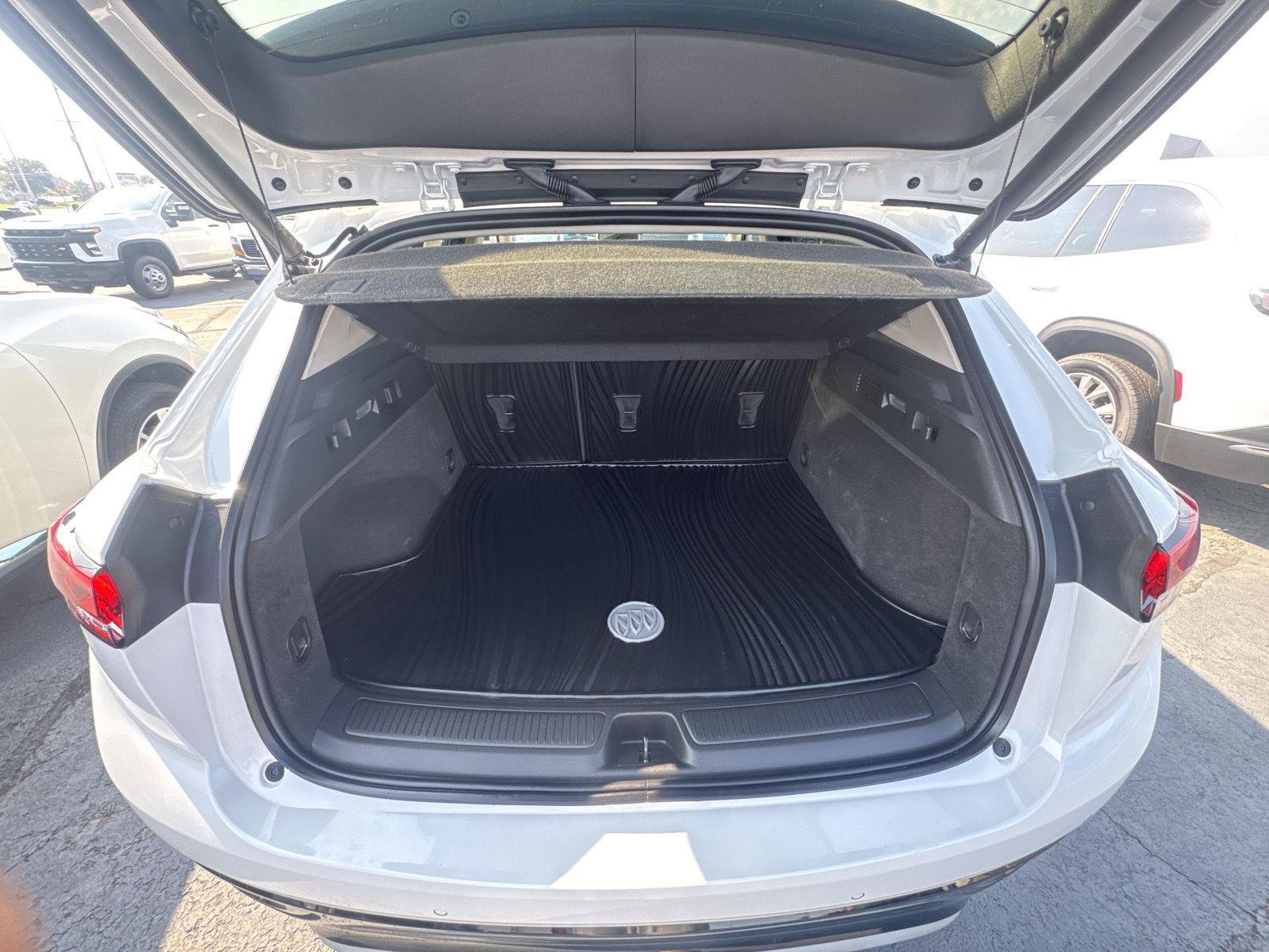 Used 2023 Buick Envision Preferred FWD image 13