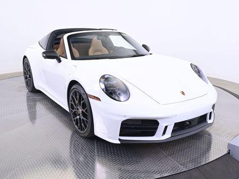 Certified 2026 Porsche 911 Targa 4S image 9