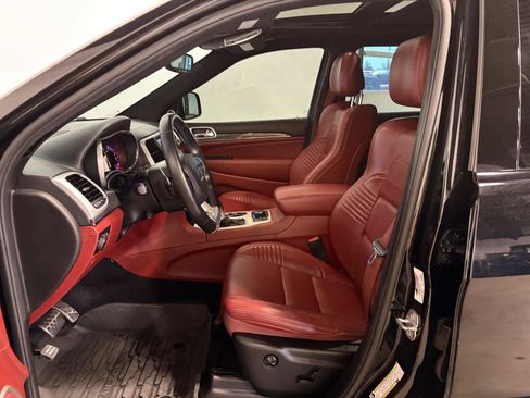 Used 2018 Jeep Grand Cherokee Trackhawk AWD/4WD image 13