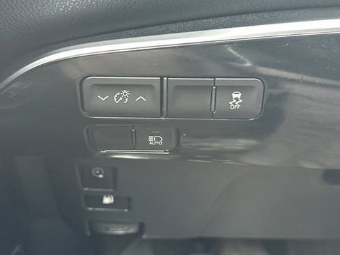 Used 2021 Toyota Prius Prime XLE image 37